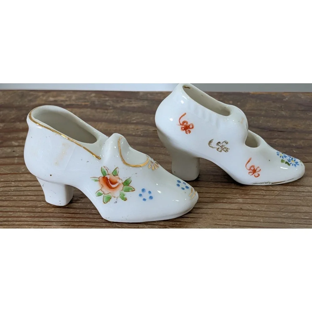 Vintage Occupied Japan Porcelain Shoe Vases Pair Hand Painted Floral Gold Trim